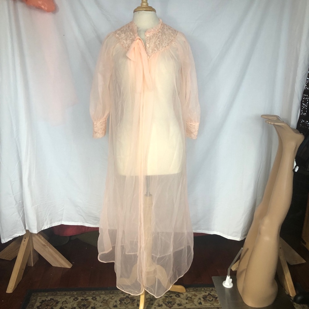Vintage Chic Lingerie chiffon blush pink peignoir boudoir robe S/M